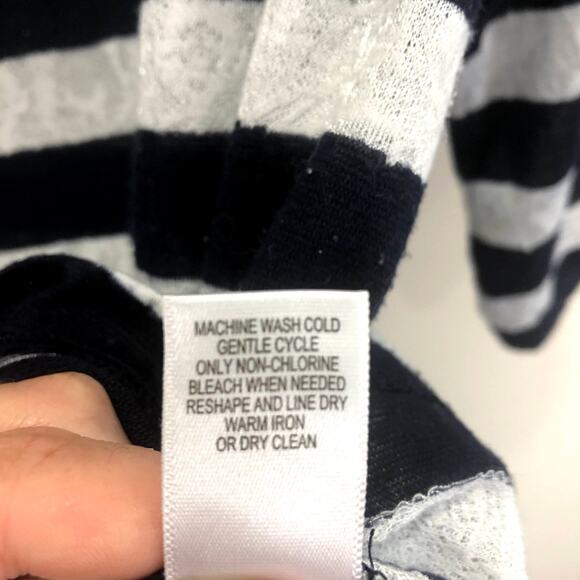 Banana Republic Striped Roll Tab Sleeve Nautical Blouse Size Medium - Picture 8 of 9